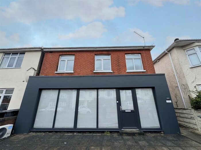 2 Bedroom Flat To Rent In Kimberley Road, Southbourne, Bournemouth, BH6