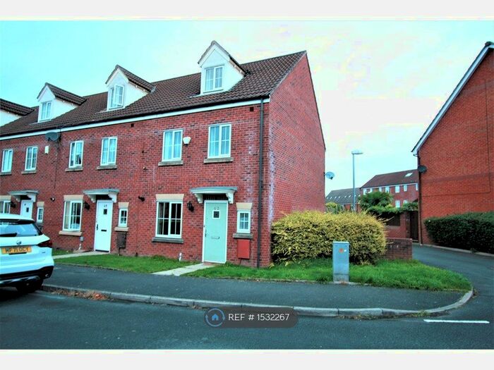 4 Bedroom End Of Terrace House To Rent In Marland Way, Stretford, Manchester, M32