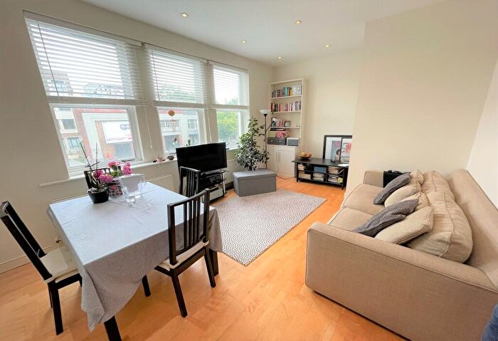 2 Bedroom Flat To Rent In A Station Parade, Balham High Road, London, SW12