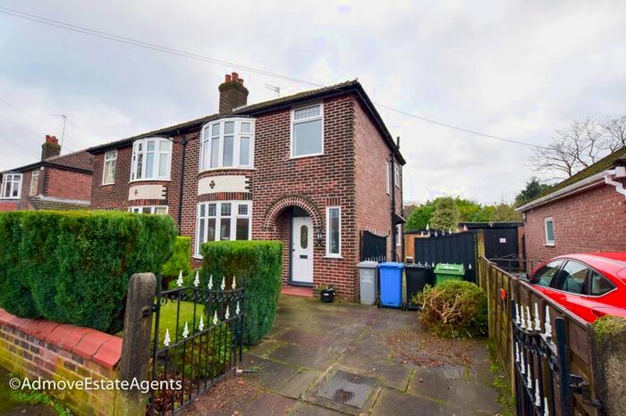 3 Bedroom Semi-Detached House To Rent In Lime Road, Stretford M32