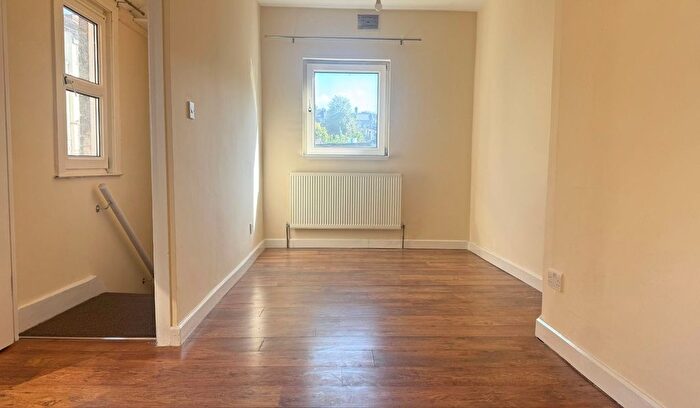 Studio To Rent In A Conway Road, London, SE18