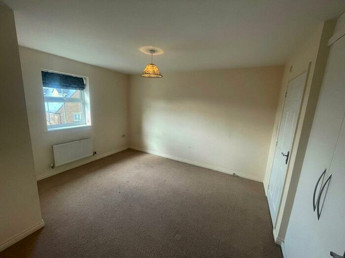 3 Bedroom Detached House To Rent In Honey Pot Fold, Baildon, Shipley, West Yorkshire, Uk, BD17