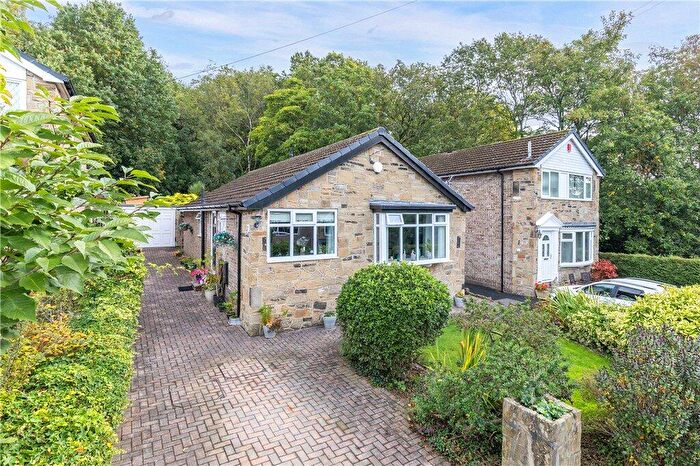 2 Bedroom Bungalow For Sale In Craggwood Close, Horsforth, Leeds, West Yorkshire, LS18