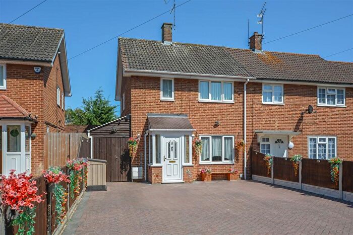 2 Bedroom Semi-detached House For Sale In St. Stephens Crescent, Brentwood, CM13
