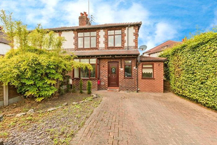 3 Bedroom Semi-Detached House For Sale In Gawsworth Road, Macclesfield, Cheshire, SK11