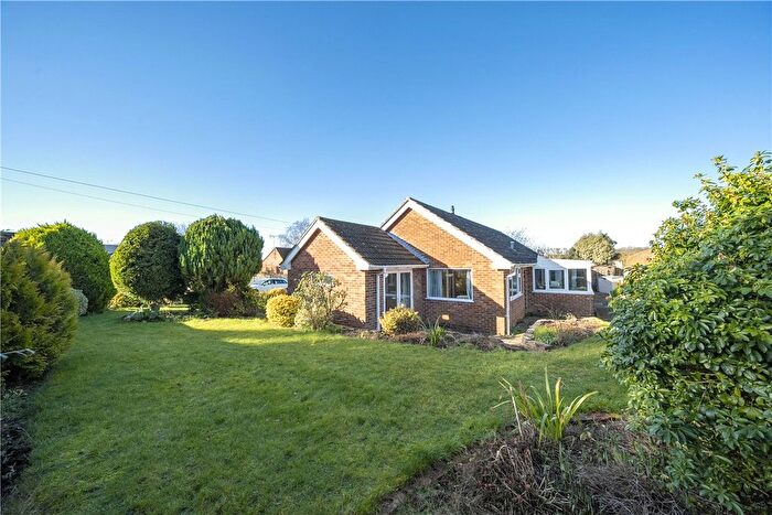 3 Bedroom Bungalow For Sale In Wedmore Close, Winchester, Hampshire, SO22