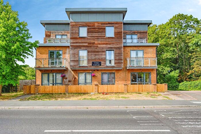 2 Bedroom Flat For Sale In Lawn Lane, Hemel Hempstead, HP3