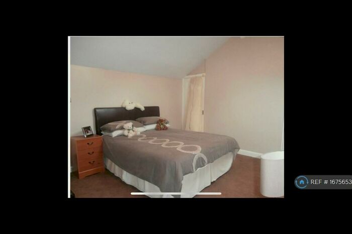 3 Bedroom Terraced House To Rent In Derwent Street, Keighley, BD21