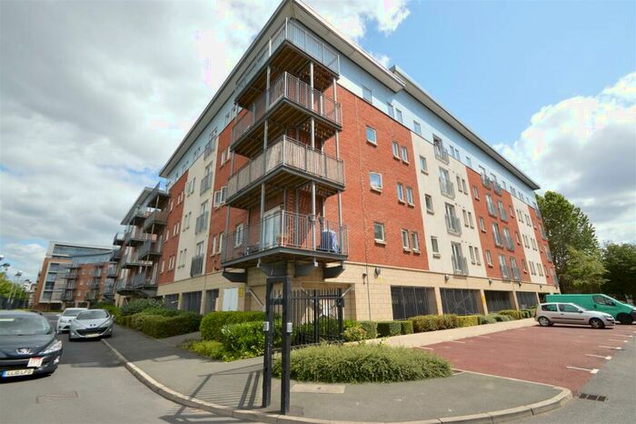 2 Bedroom Flat To Rent In Gilbert House, Elmira Way, Salford, M5