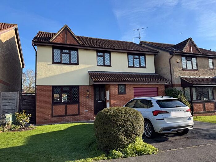 4 Bedroom Detached House For Sale In Thornbury, Nr Bristol, BS35