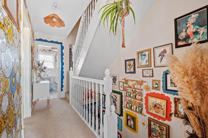 3 Bedroom Terraced House For Sale In Wareham, Dorset, BH20 - Photo 11