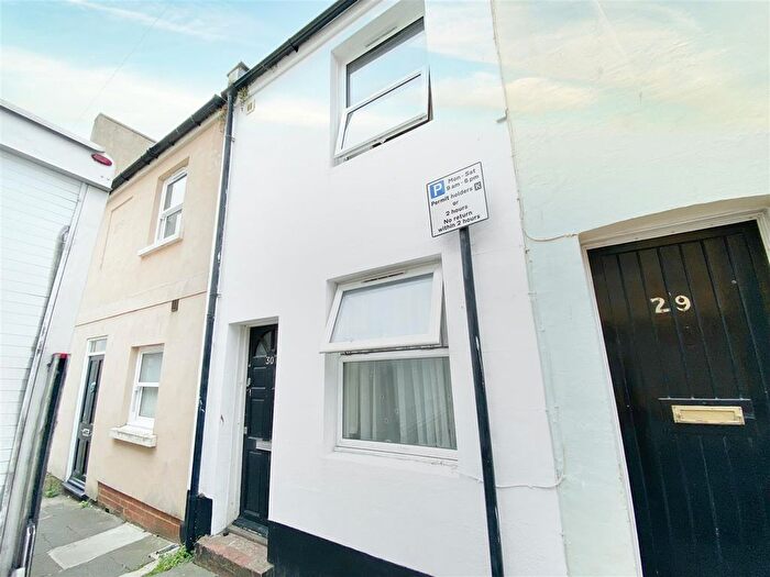 2 Bedroom Terraced House To Rent In Shepherd Street, St. Leonards-On-Sea, TN38