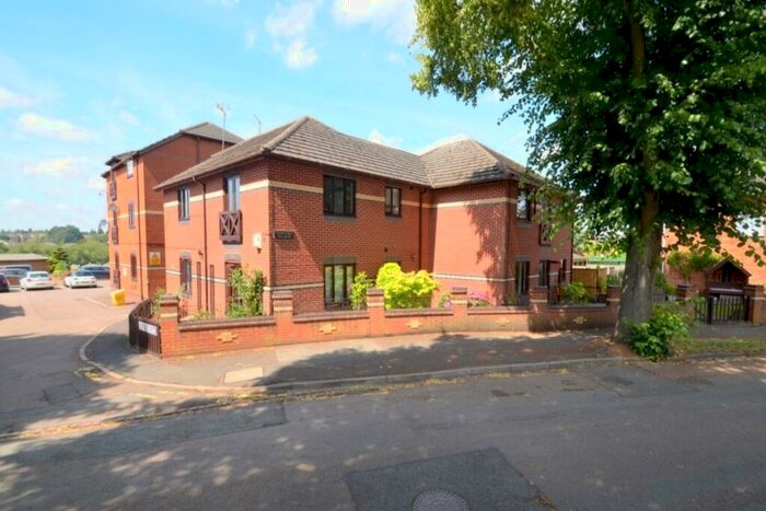 2 Bedroom Flat To Rent In The Crescent, Kettering, NN15