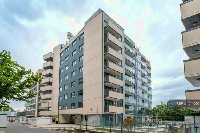 2 Bedroom Flat To Rent In Kingfisher Heights, London, N17