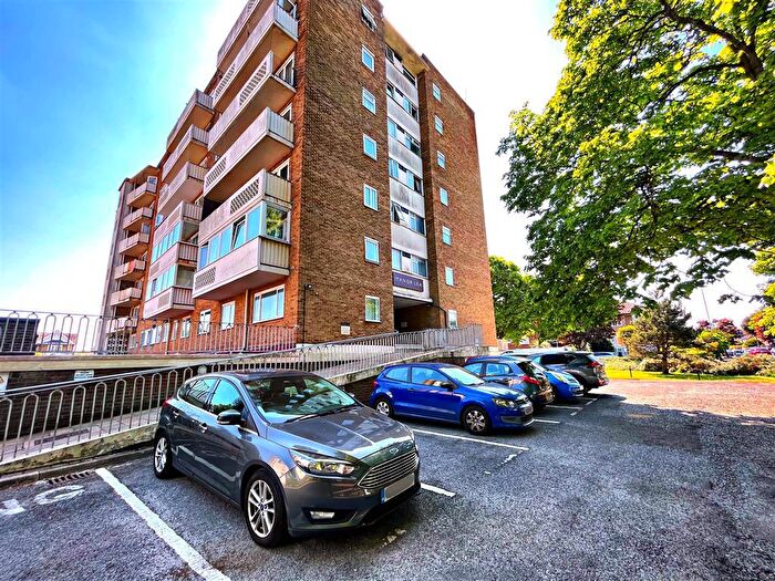 1 Bedroom Flat To Rent In Boundary Road, Worthing, BN11