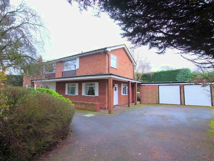 5 Bedroom Detached House To Rent In Pyrford Heath, Pyrford, Woking, Surrey, GU22