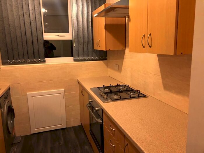 1 Bedroom Flat To Rent In Sefton Terrace, Leeds, LS11