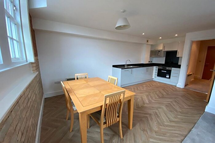 2 Bedroom Flat To Rent In Bromley House, The Manor, Beeston, NG9