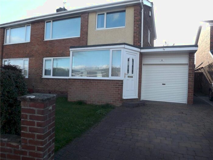 3 Bedroom Semi-Detached House To Rent In Richmond Road, Newton Road, Durham DH1
