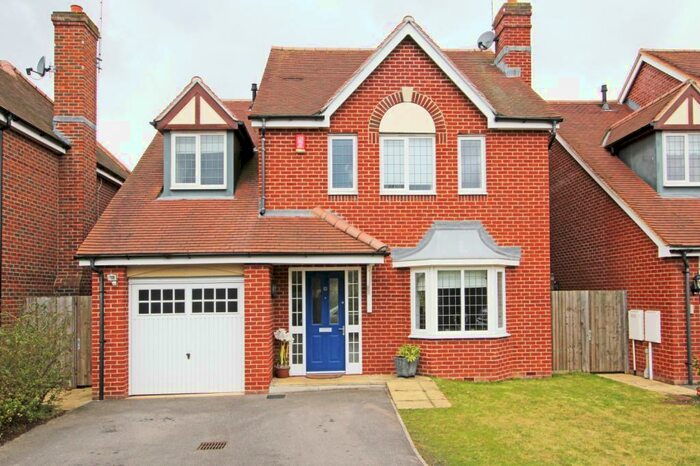 4 Bedroom Detached House To Rent In Eaves Close, New Haw Road, Addlestone, KT15