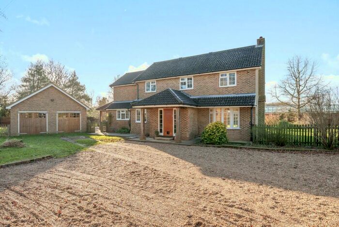 4 Bedroom Detached House For Sale In Loxwood Road, Rudgwick, RH12