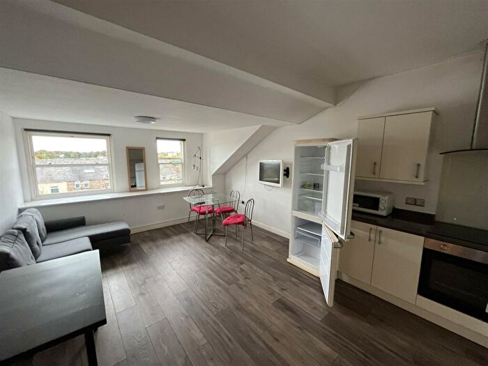 4 Bedroom Private Hall To Rent In Flat, Pitt Street, Lancaster, LA1