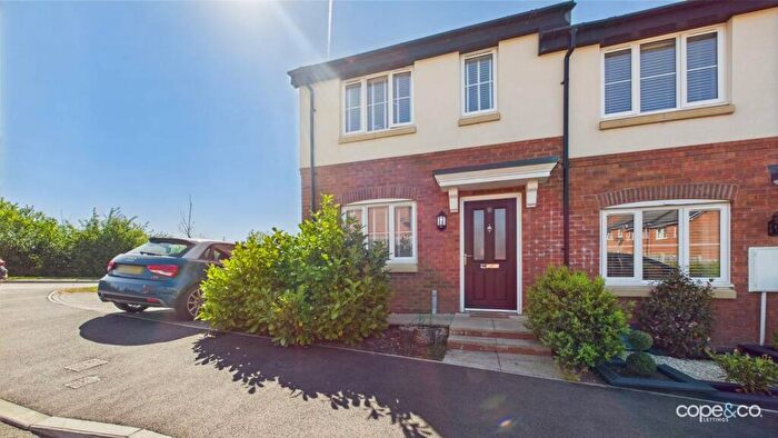 2 Bedroom End Of Terrace House To Rent In Drury Lowe Close, Denby, Ripley, Derbyshire, DE5