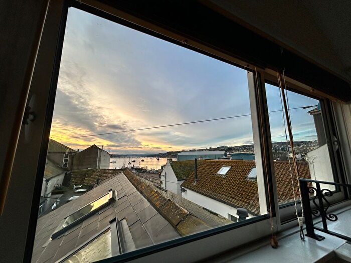 3 Bedroom Flat To Rent In Northumberland Place, Teignmouth, TQ14