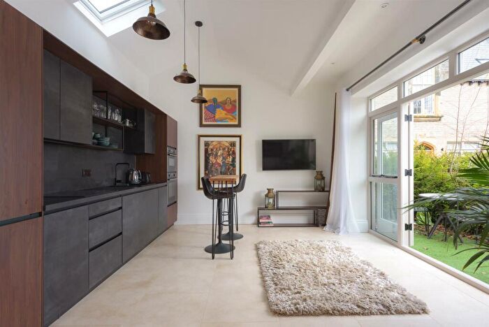 1 Bedroom Mews To Rent In Kenwood Road, Kenwood, S7