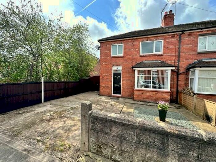 3 Bedroom Semi-Detached House To Rent In Henry Street, Crewe, CW1