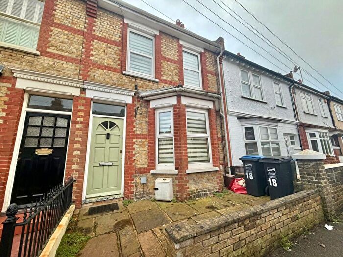 3 Bedroom Terraced House To Rent In Rawdon Road, Ramsgate, Kent, CT11