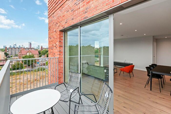 3 Bedroom Flat To Rent In Uncle Deptford, Evelyn Street, London, SE8