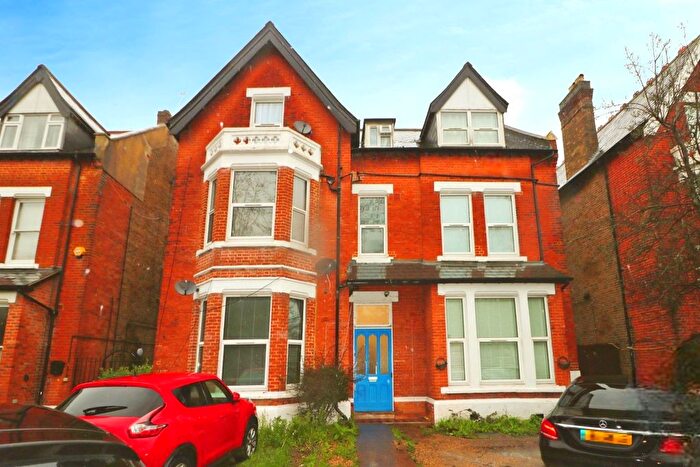 2 Bedroom Flat For Sale In Mattock Lane, London, W5