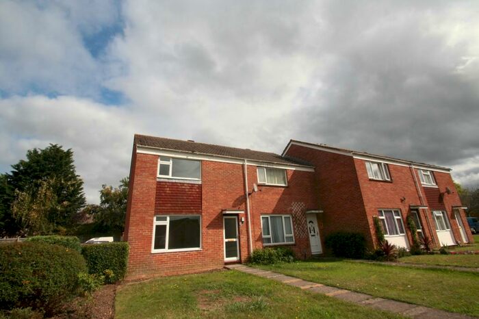 2 Bedroom Semi-Detached House To Rent In Lancaster Close, Thatcham, RG18