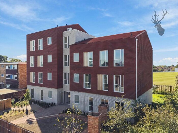 2 Bedroom Flat For Sale In Queen Stables, Chingford, E4