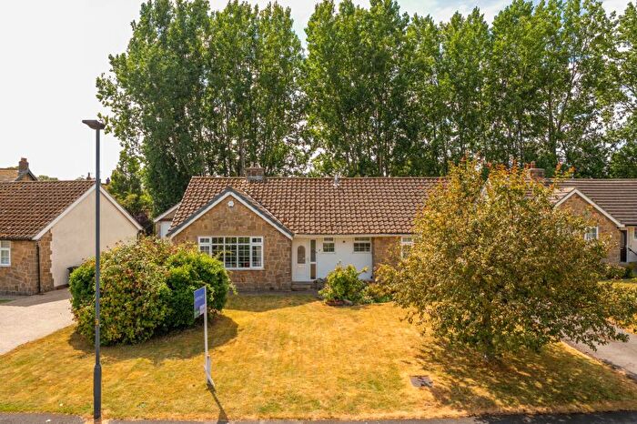3 Bedroom Detached House For Sale In Cautley Drive, Killinghall, HG3