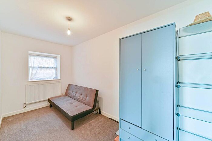 2 Bedroom Flat To Rent In Crayford Road, Crayford, DA1