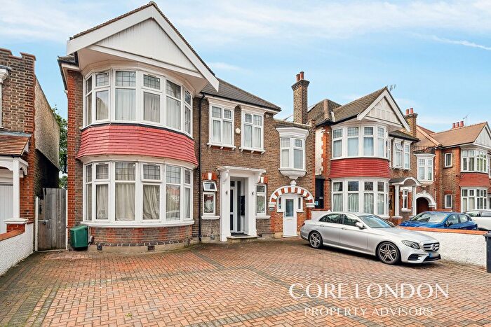 2 Bedroom Flat To Rent In Gunnersbury Avenue, Ealing, W5