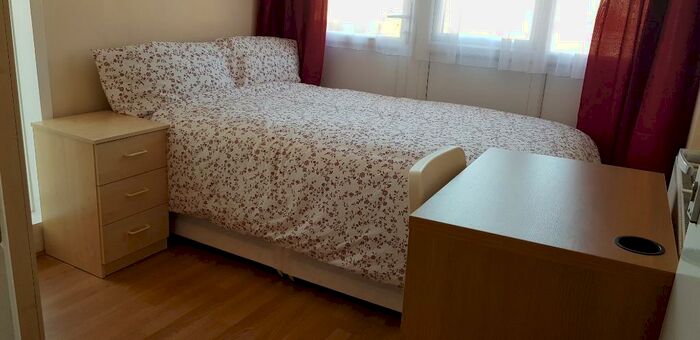 Flat To Rent In Chalkhill Road, Wembley, HA9