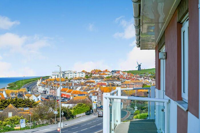 2 Bedroom Flat For Sale In Newlands Road, Rottingdean, Brighton, BN2