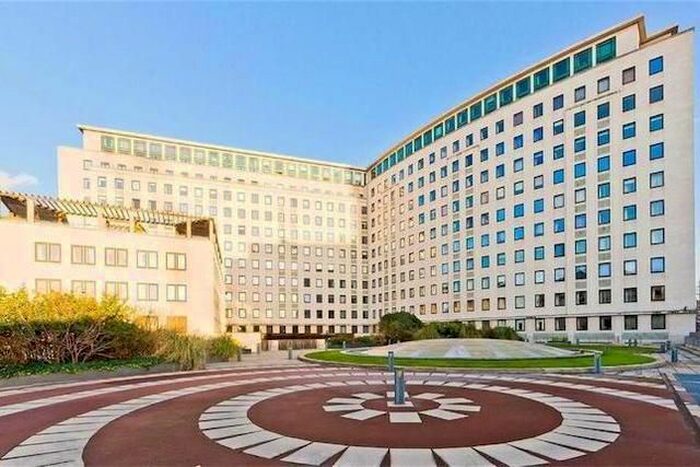 1 Bedroom Flat To Rent In The Whitehouse Apartment, Belverder Road, Waterloo Bridge, London, SE1