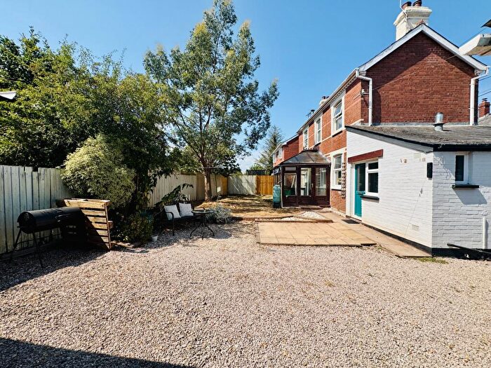 2 Bedroom Detached House For Sale In Copplestone, Crediton, EX17