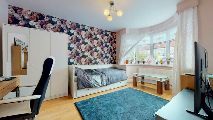4 Bedroom Ground Flat To Rent In Norman Road, RM11