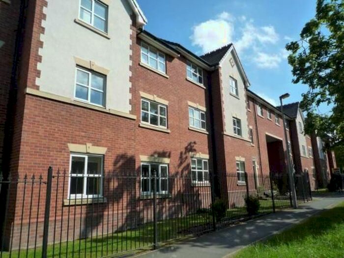 2 Bedroom Flat To Rent In Greenwood Road, Wythenshawe, Manchester, M22