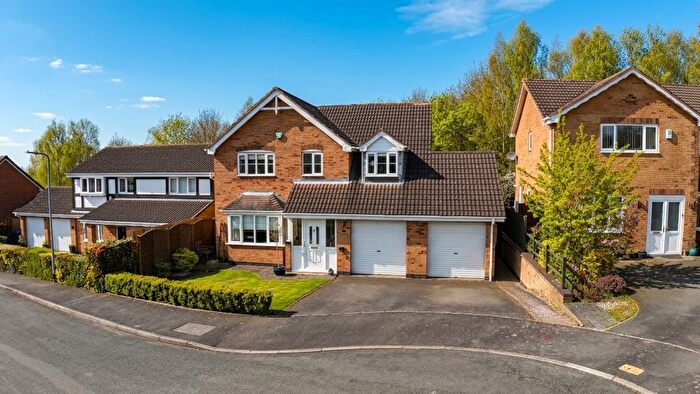 4 Bedroom Detached House For Sale In Doveridge Road, Burton-On-Trent, Staffordshire, DE15