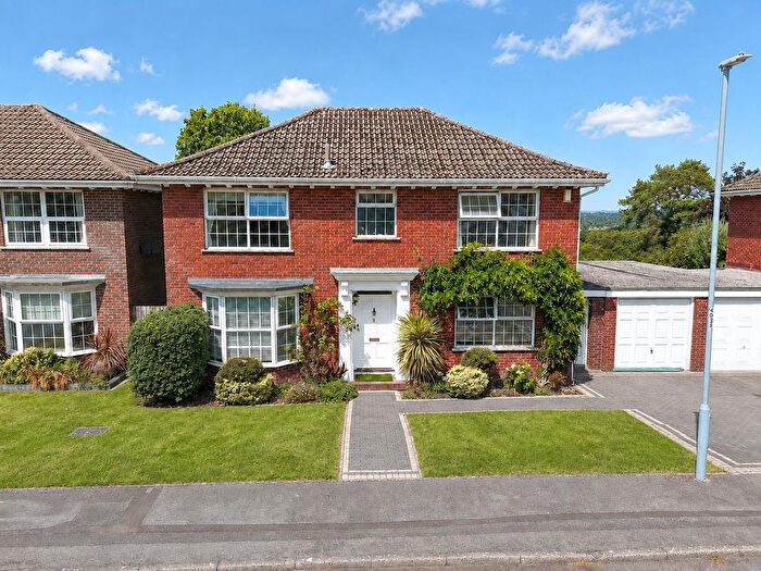 4 Bedroom Detached House For Sale In Cannon Hill Gardens, Wimborne, BH21