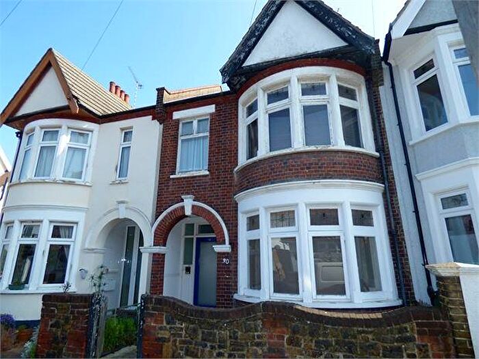 1 Bedroom Apartment To Rent In Sandleigh Road, Leigh On Sea, Leigh On Sea, SS9