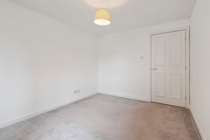 1 Bedroom Flat To Rent In Crow Road, Partick, Glasgow, G11