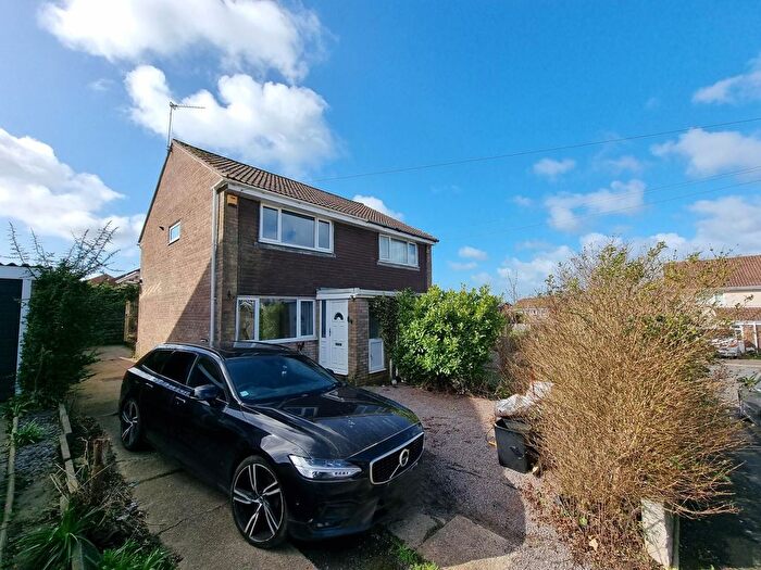 2 Bedroom Semi Detached House For Sale In Coed Bach, Barry, CF62