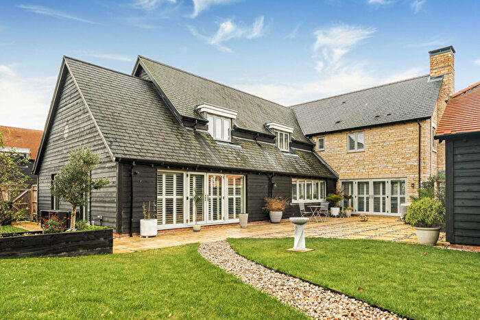 5 Bedroom Detached House For Sale In Six Acres, Warborough, OX10